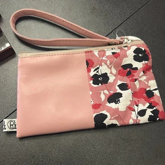 RealHer lip gloss and liner bundle with small wristlet - Picture 7 of 8